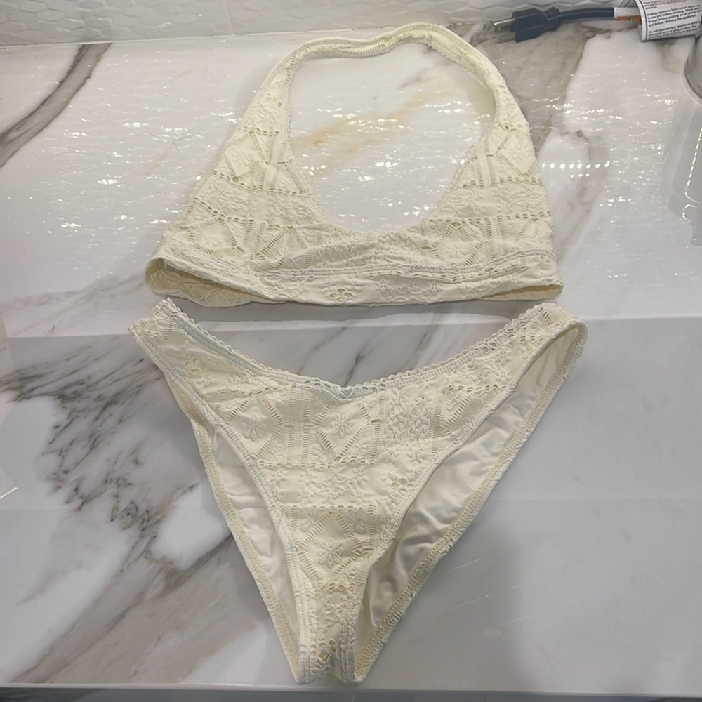 Frankie’s cream lace bikini size large